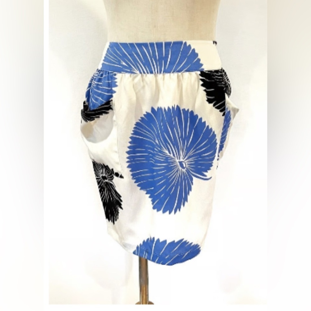 Anthropologie Floral 100% Silk Mini Skirt Size Medium